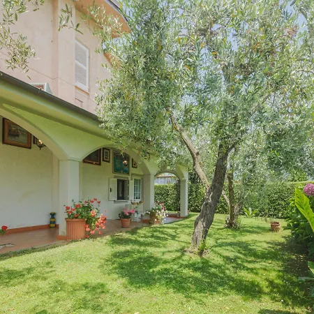 Bernardini By Interhome * צ'ינקואלה