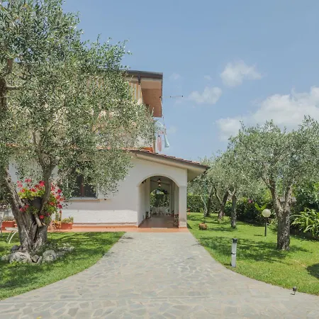 Bernardini By Interhome צ'ינקואלה