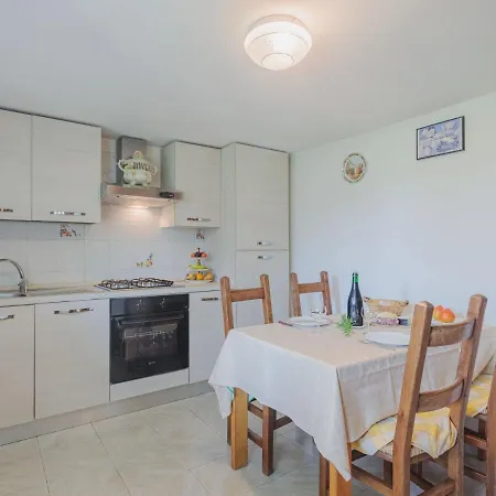 Bernardini By Interhome Cinquale